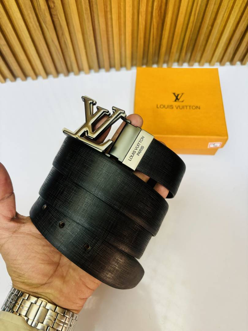 20 LV LOIUS VUTTON PREMIUM QUALITY REVERSIBLE BELT