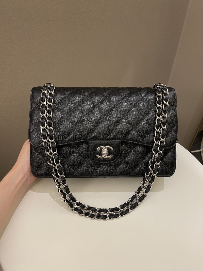 Chennel_Jumbo_Classic_Flap_Textured_Black_With_OriginalBox