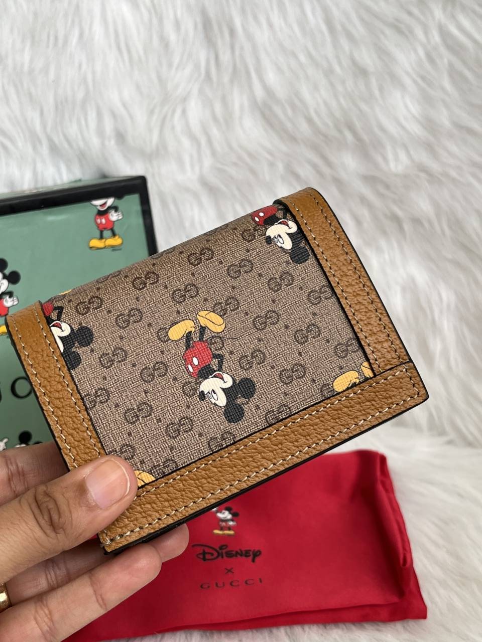 Guchi_X_Disney_Premium_Coded_TwoFold_Wallet_With_OriginalPacking