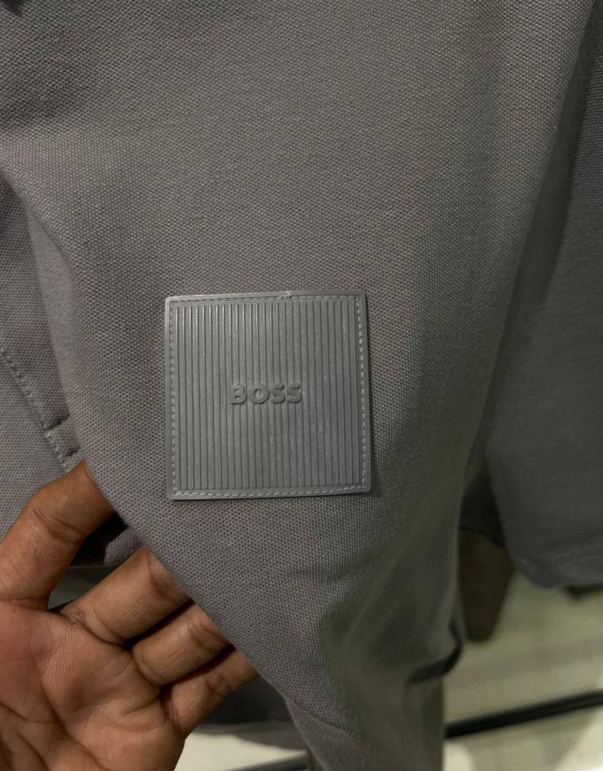BOSS IMPORTED STORE ARTICLE T-SHIRT
