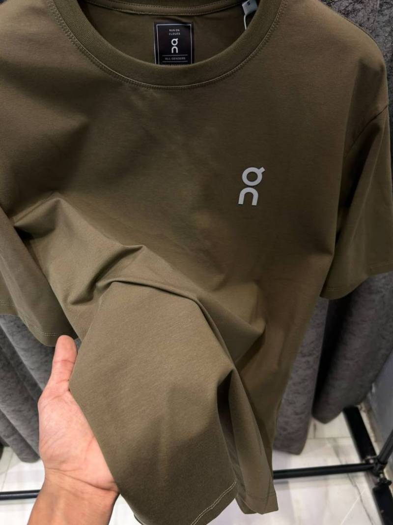 On Cloud IMPORTED STORE ARTICLE T SHIRT