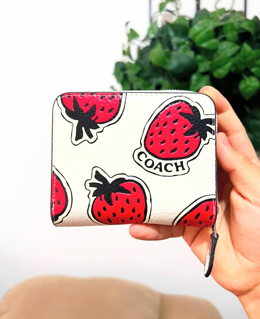 Coach_Premium_Strawberry_Emboss_Highend_Wallet_With_OriginalBox_DustCover_Packing