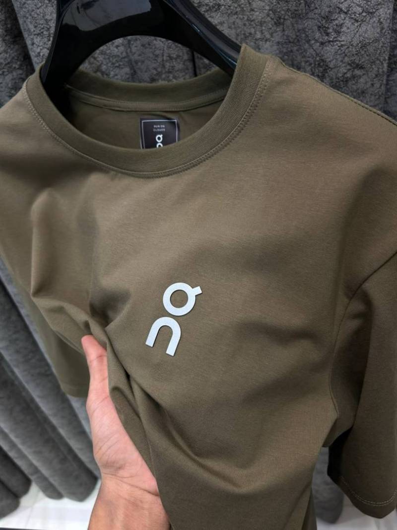 On Cloud IMPORTED STORE ARTICLE T SHIRT