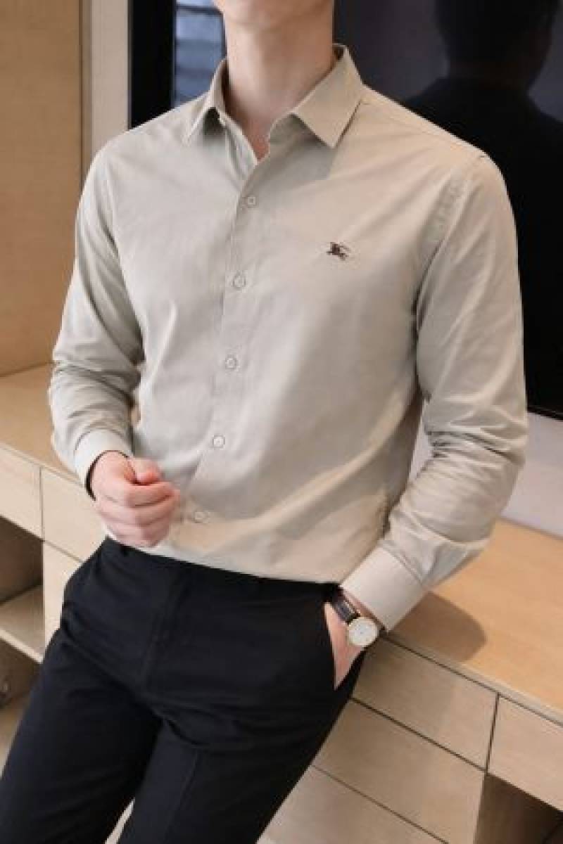 BURBERY IMPORTED STORE ARTICLE SHIRT