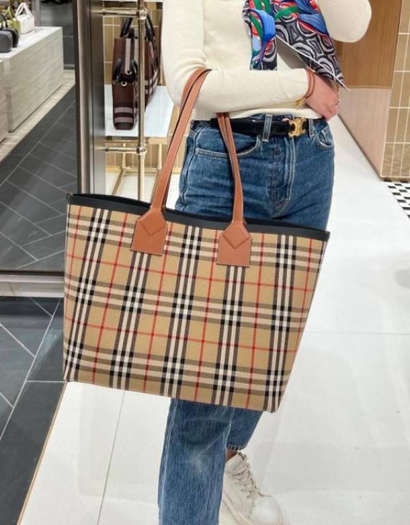 Burbberry London Tote Bag With Detachable Pouch & Dust Bag (Brown - 1155)