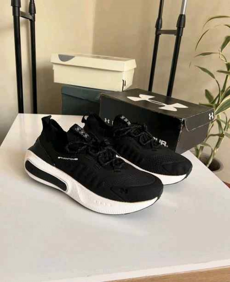 Under Armorr hovr phantom 4 black white 732