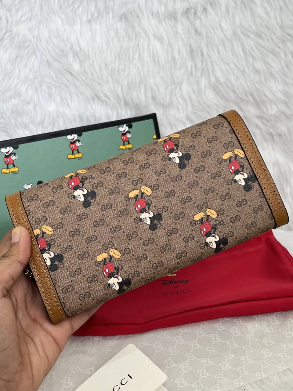 Guchi_X_Disney_MickyMouse_GG_Wallet_With_OriginalBox_DustCover_Cards_Tags_Highend