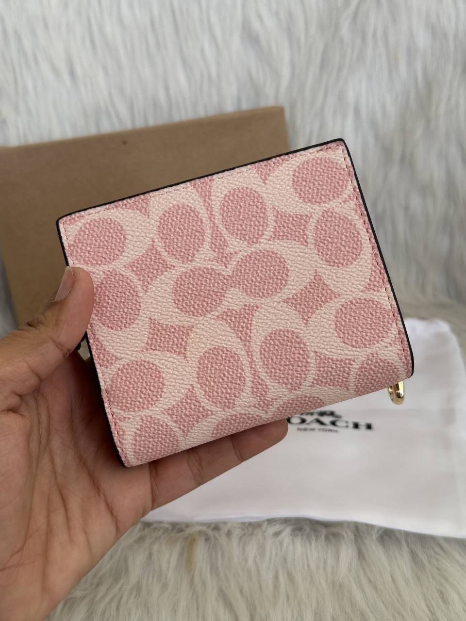 Coach_Snap_Wallet_Pink_Edition_Coded_With_OriginalBox_DustCover_Tags