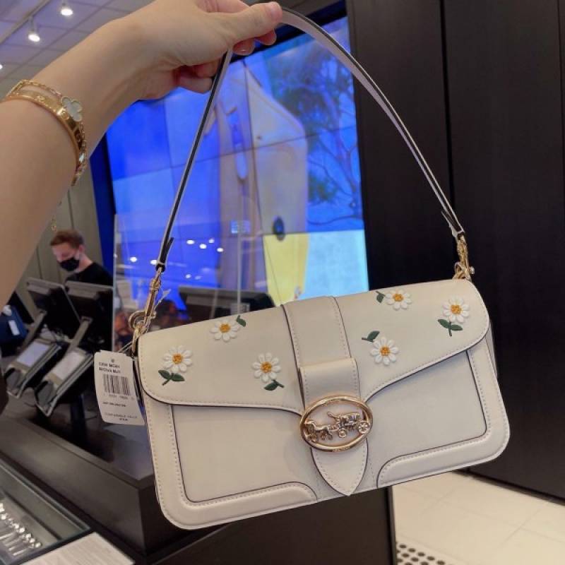 Coaach Georgie Signature Shoulder Bag With OG Box & Dust Bag (White - 535)