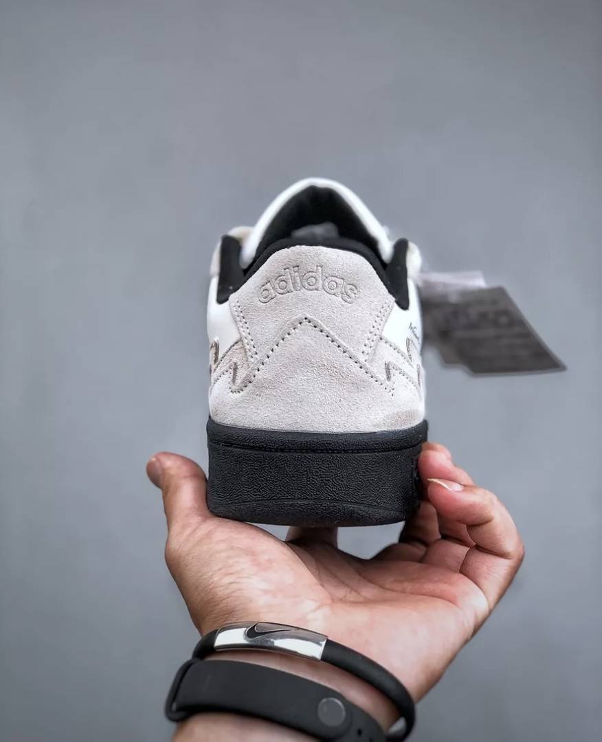 Adidaas Card AVD Suede White Black