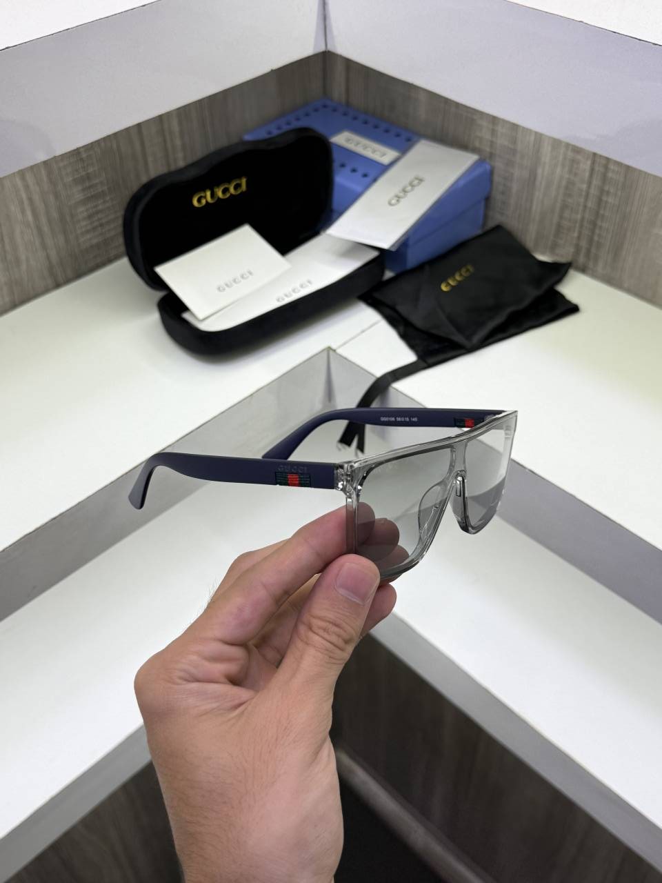 Guchi GG0106 Sunglass