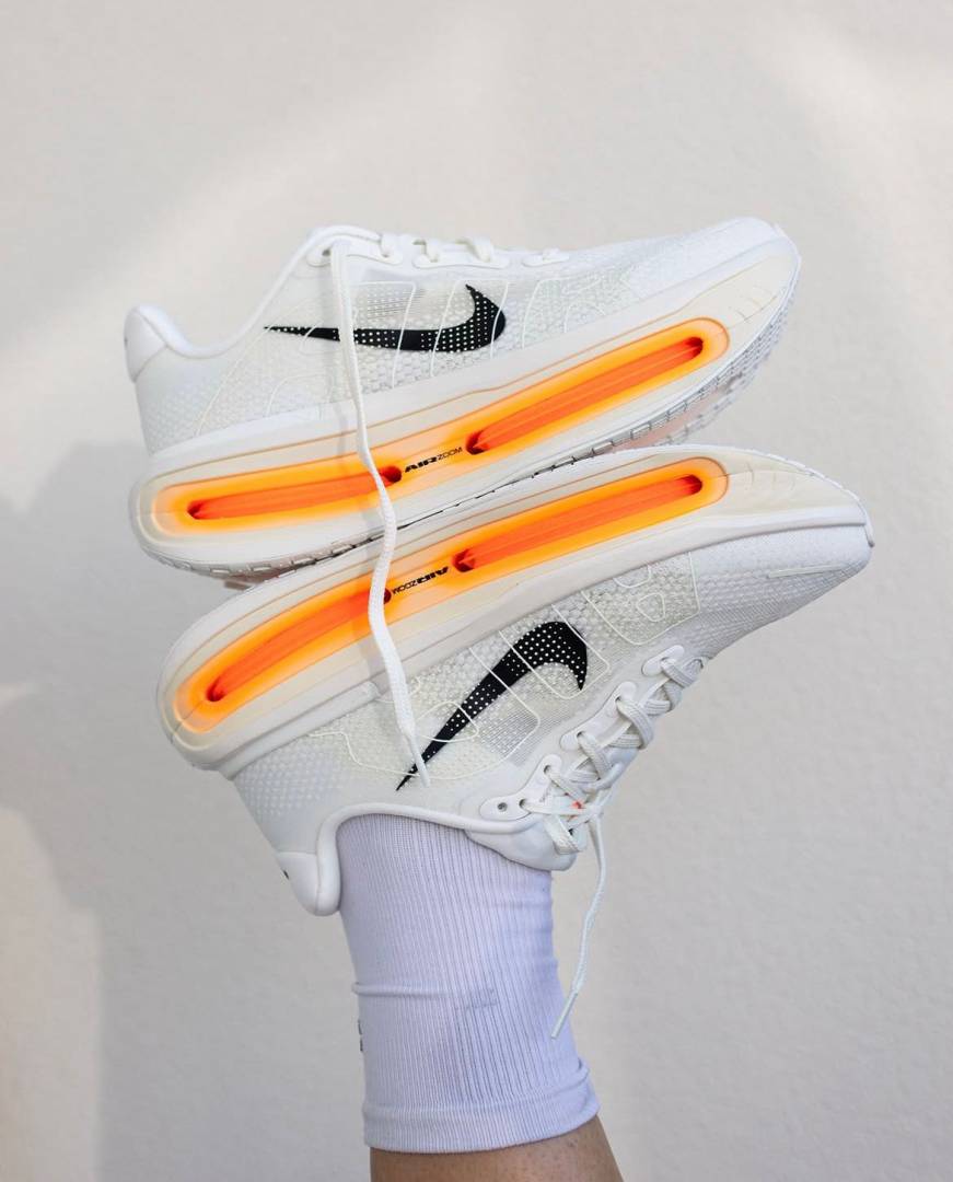 Vomero Premiume White orange
