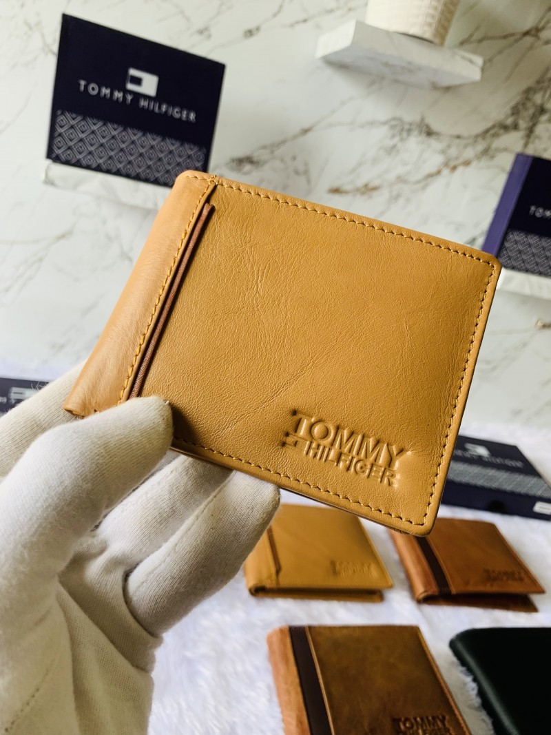 TOMMY HILFIGAR TAN COLOUR PREMIUM QUALITY WALLET WITH BOX