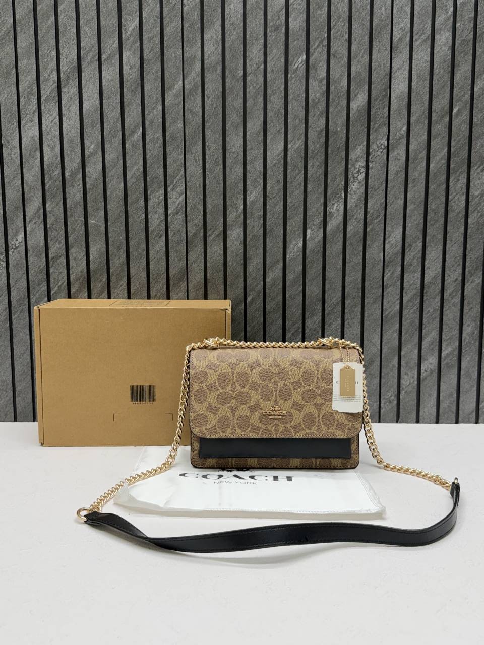 Coacch Klare Apricot Black Highend ShoulderBag With OriginalBox & DusTCover Metal Tag
