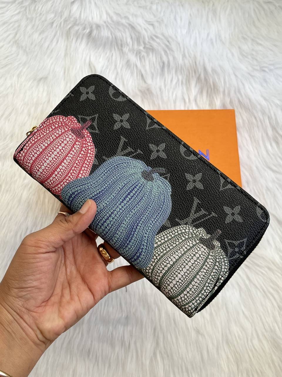 Loius Vutton_77_Long_Wallet_With_OriginalBox