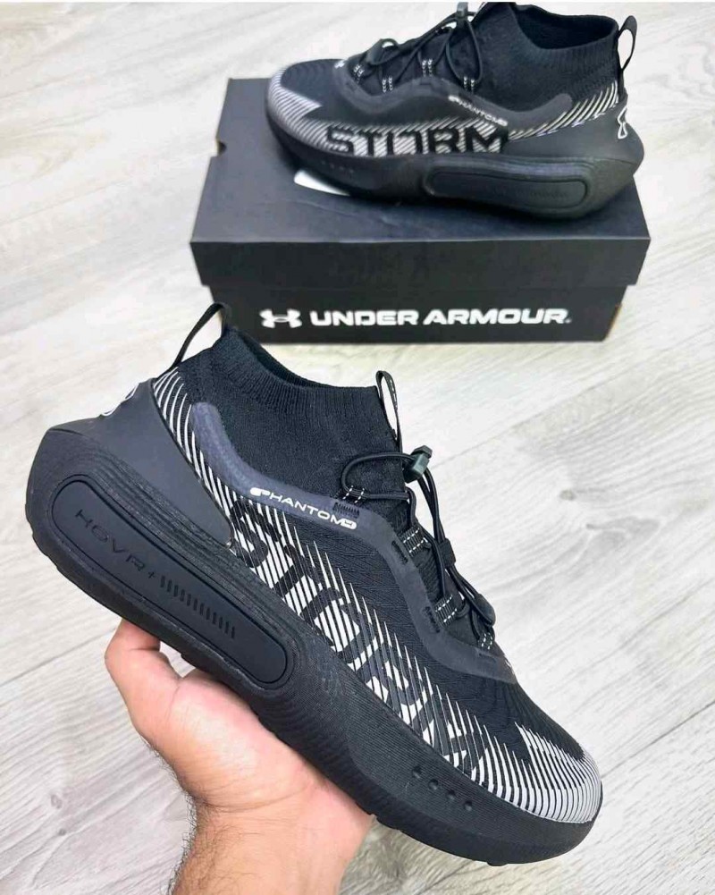 Under armorr Phantom 4 Strome Black