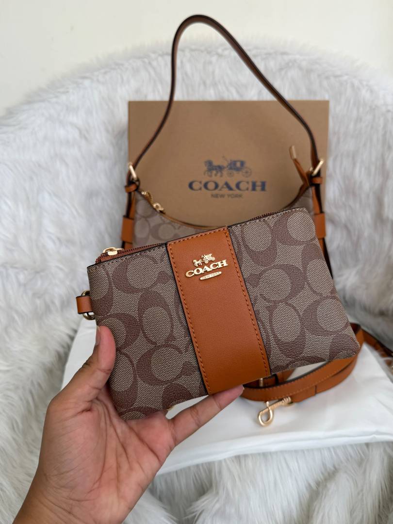 Coacch 03 Laurel Hobo Shoulder Combo With Wristlet Wallet Original Box Packing