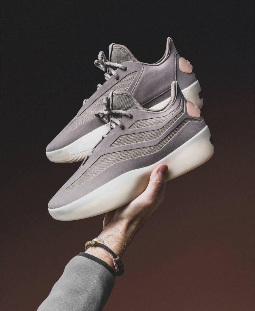 Adiddas fear of god athletics basketball low putty beige