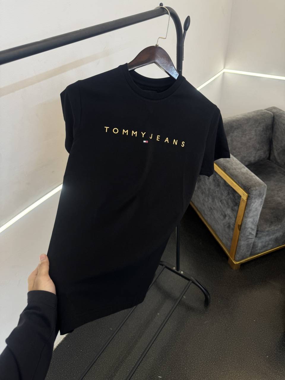 Tom_my hilfigeer imported round neck tshirt Black