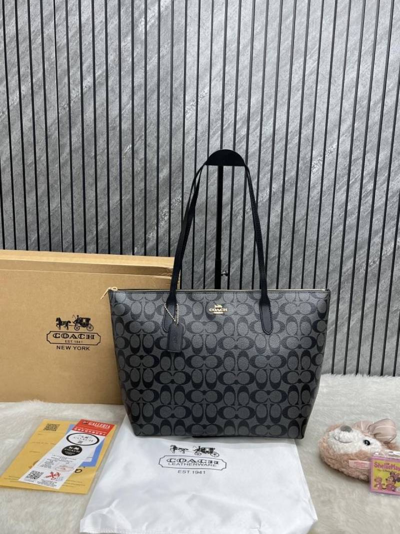 Coach_Black_Fiona_Top_ZipperTote_With_OriginalBox_TeddyDisneyCharm_DustCoverPacking