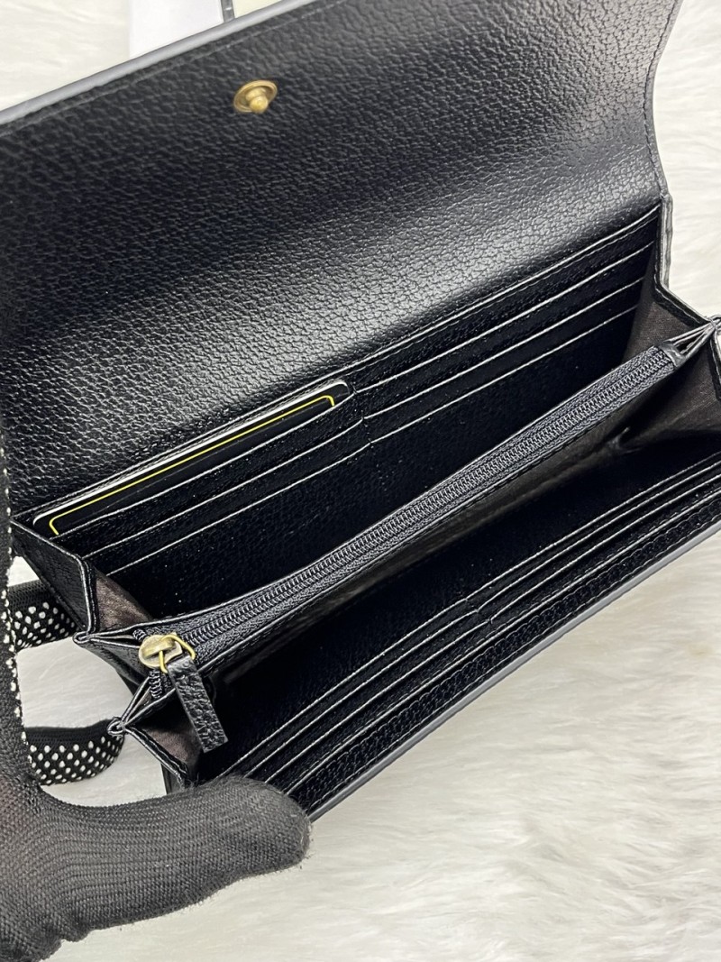 Guchi_GG_Textured_Dollar_Berry_Print_Leather_Wallet_With_OriginalBox_DustCover