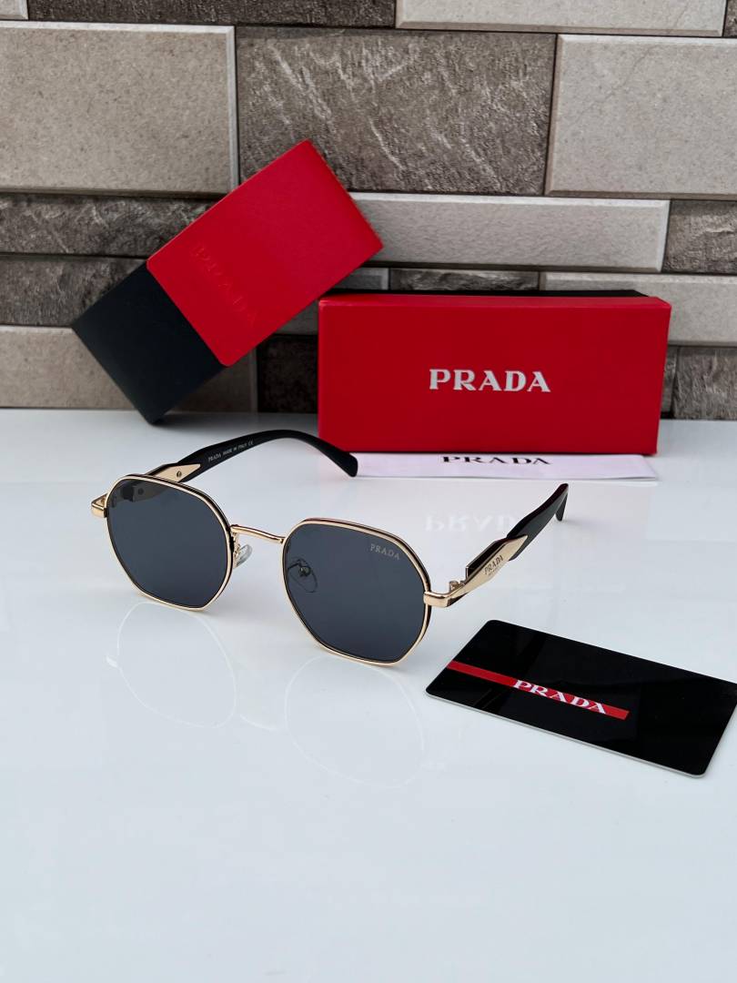 Pradda_101_gold_black