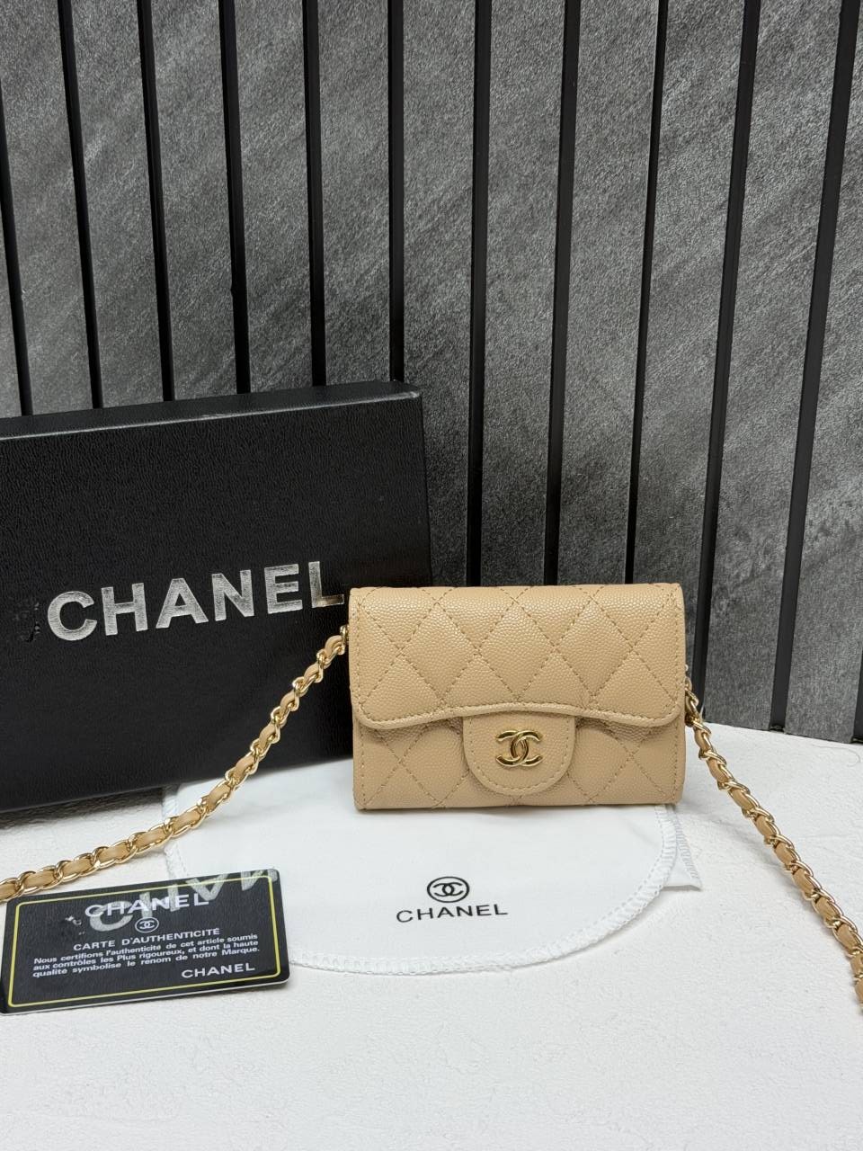 Chennell 04 Mini ChainWallet With OriginalBox DustCover Super Premium