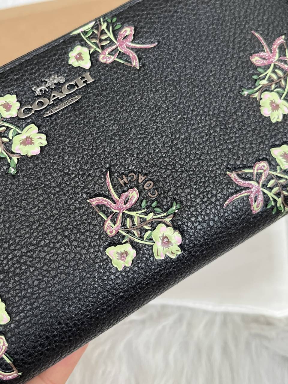 Coatch_13-2_Premium_quality_zipper_Wallet_With_Box_Tags_DustCover_Highend_Qualitu