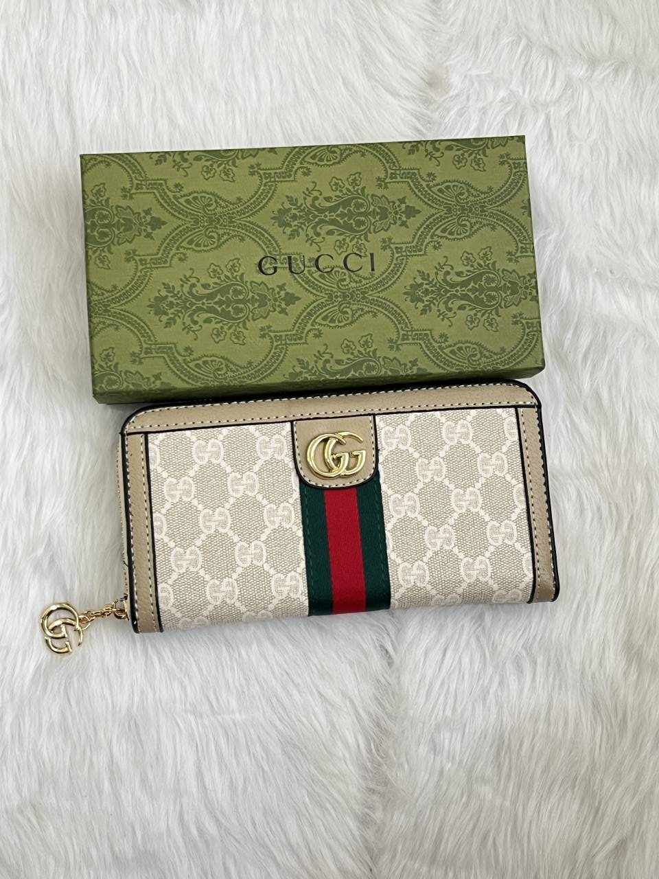 Guchi_90_White-Apricot_Ophidia_Zippy_Wallet_With_Green_Original_Box