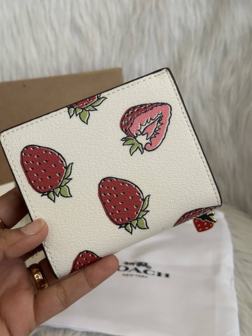 Coach_Snap_Wallet_Strawberry_Edition_Coded_With_OriginalBox_DustCover_Tags