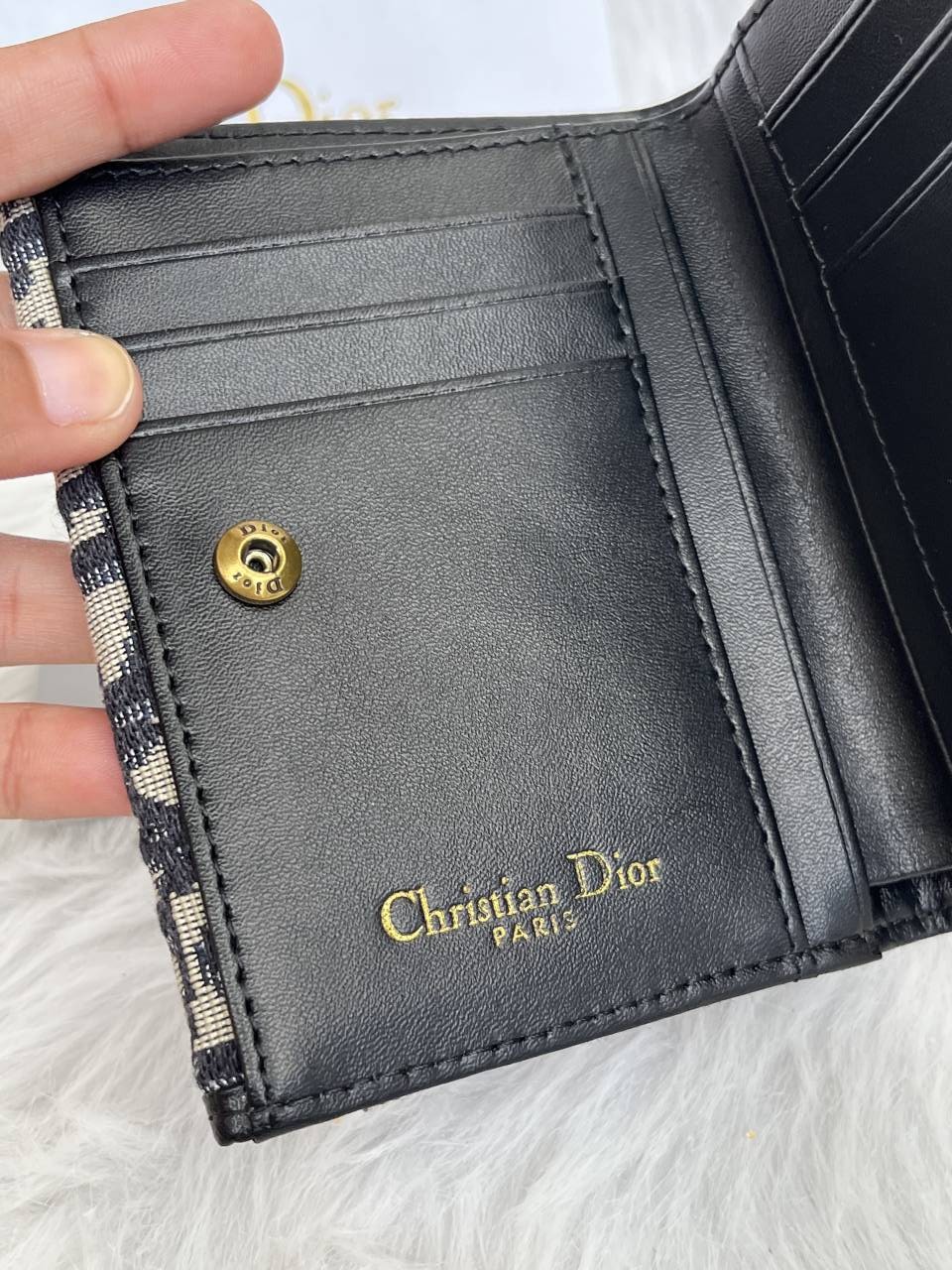 Diyor_D2_Montaigne_Premium_Highend_TwoFold_Wallet_With_OriginalBox_DustCover