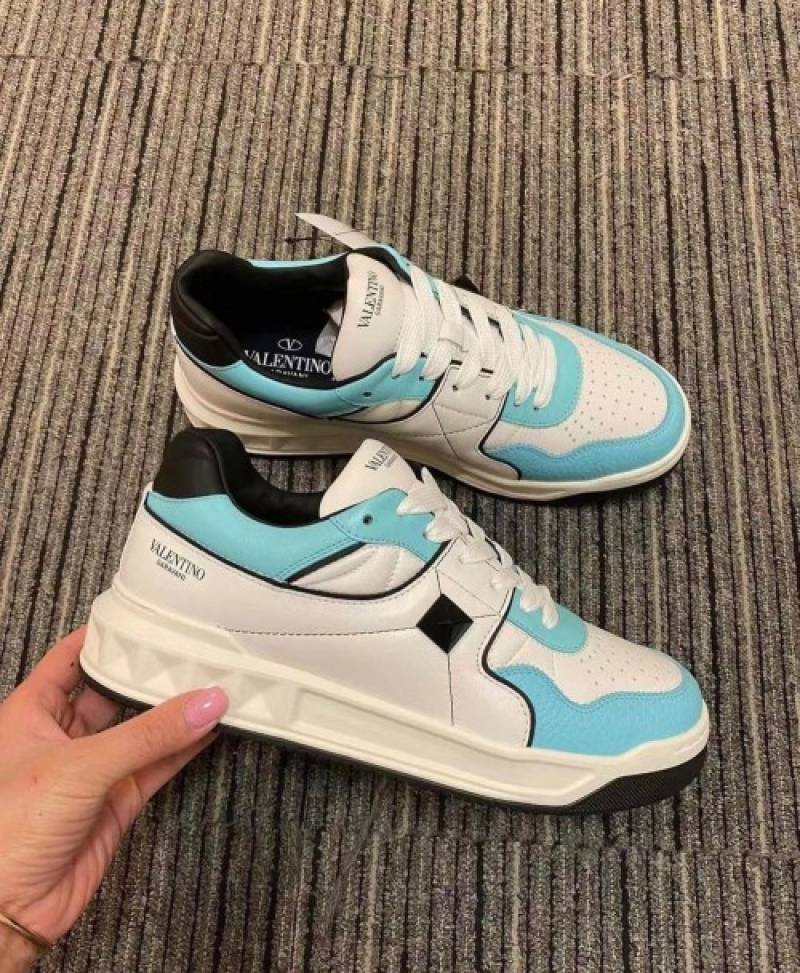 Valentynoo garavani one stud low top nappa sneaker white light blue 512