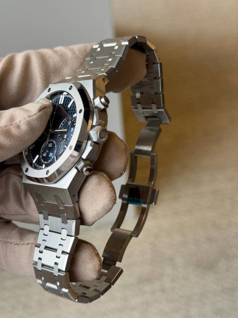 Audemars piguee_tRoyal Oak Chronograph Blue