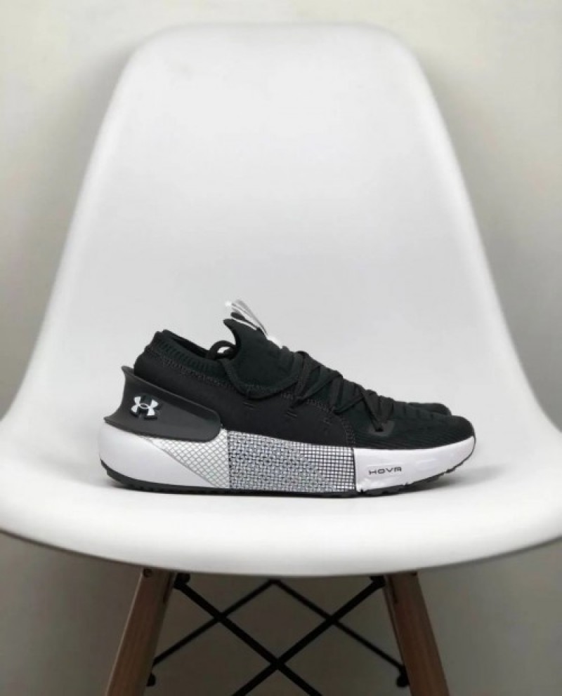Under Armor Hover Phantom 3 Black White