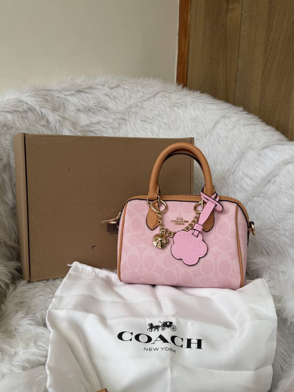 Coacch CB NWT Mini Rowan Pink Edition Crossbody With OriginalBox CarryBag & DustCover