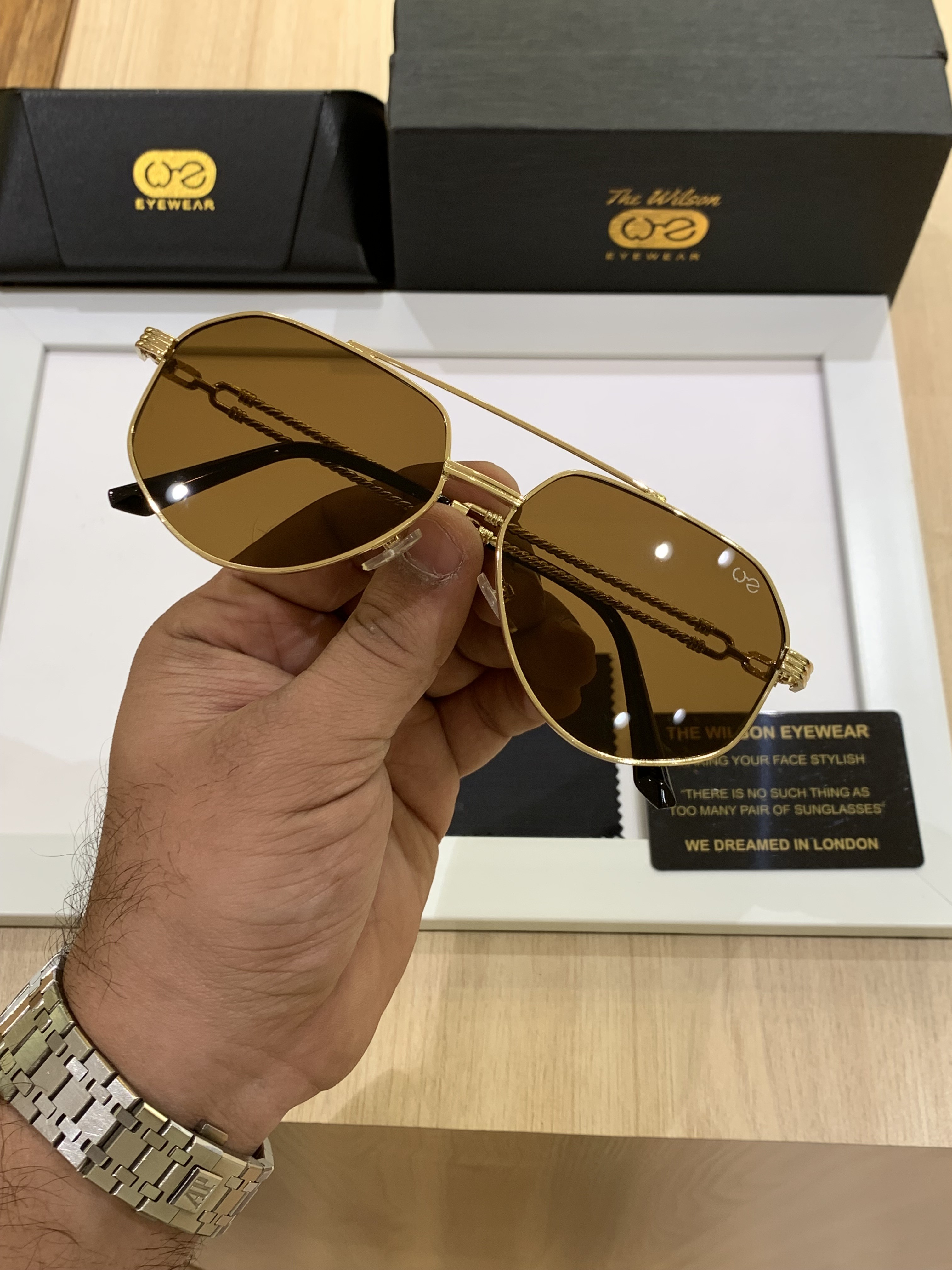 Wilson_9875_gold_brown