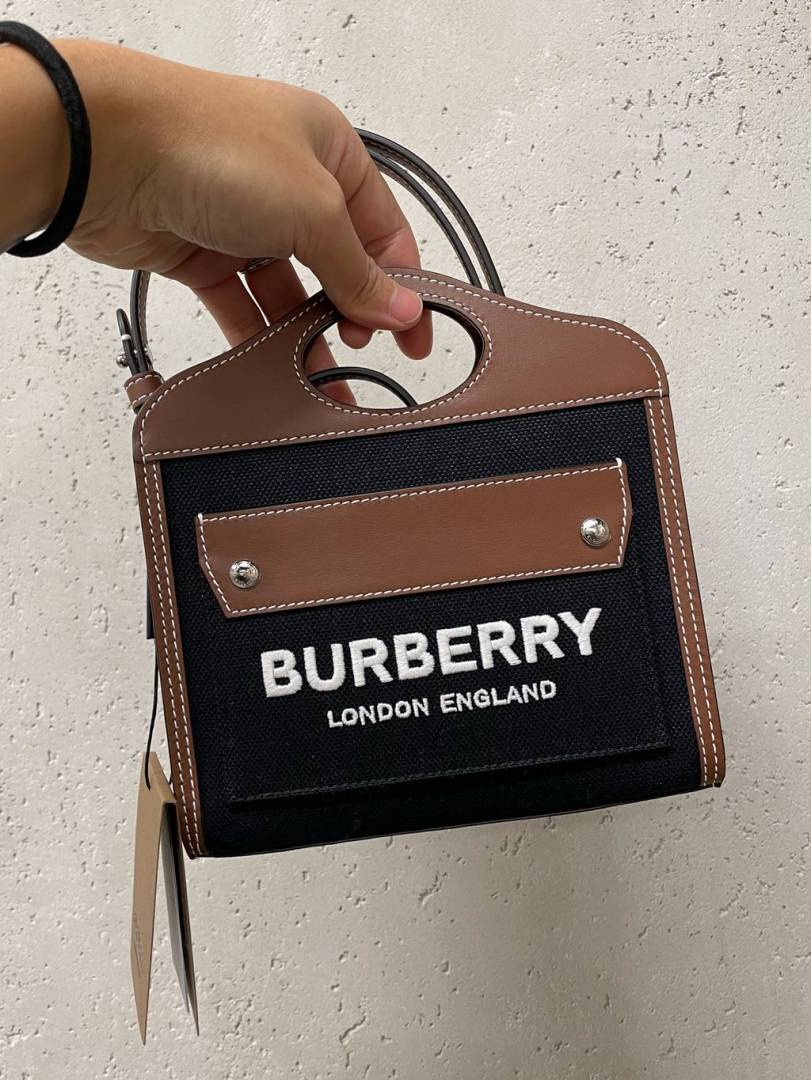 Burbery_Micro_Pocket_Small_Canvas_Tote_With_Magnet_Box