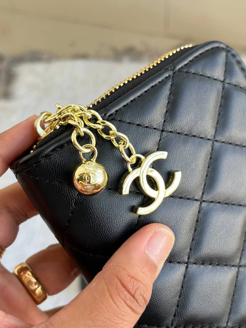 Chennel_73-93_Black_Zippy_Wallet_With_OriginalBox