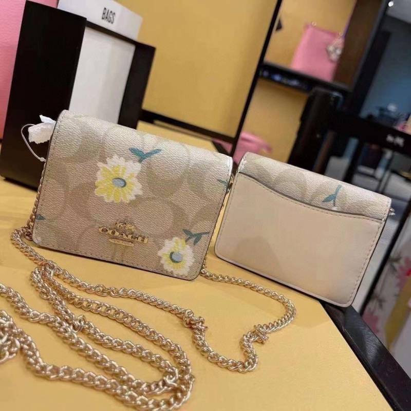 Coach Cw-3 ChainWallet With OriginalBox & DustCover - Image 8