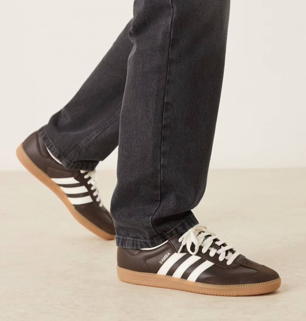 Adiddas Originals Samba OG sneakers in dark brown and white