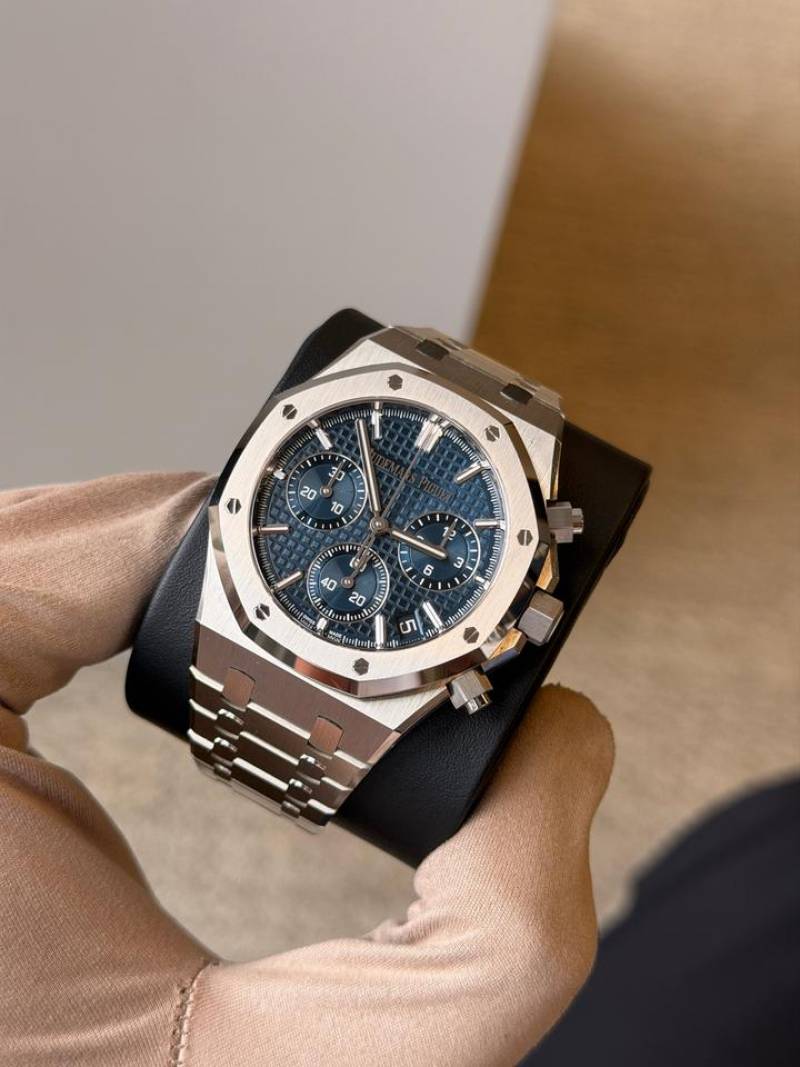 Audemars piguee_tRoyal Oak Chronograph Blue