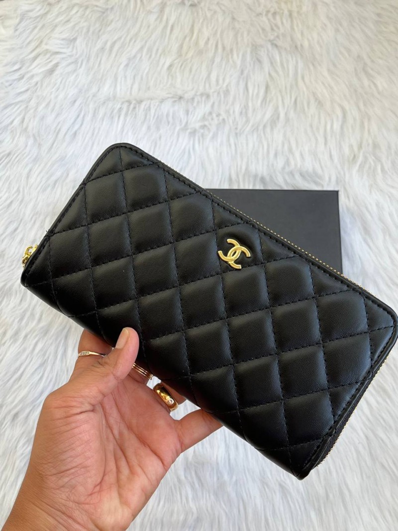 Chennel_73-93_Black_Zippy_Wallet_With_OriginalBox