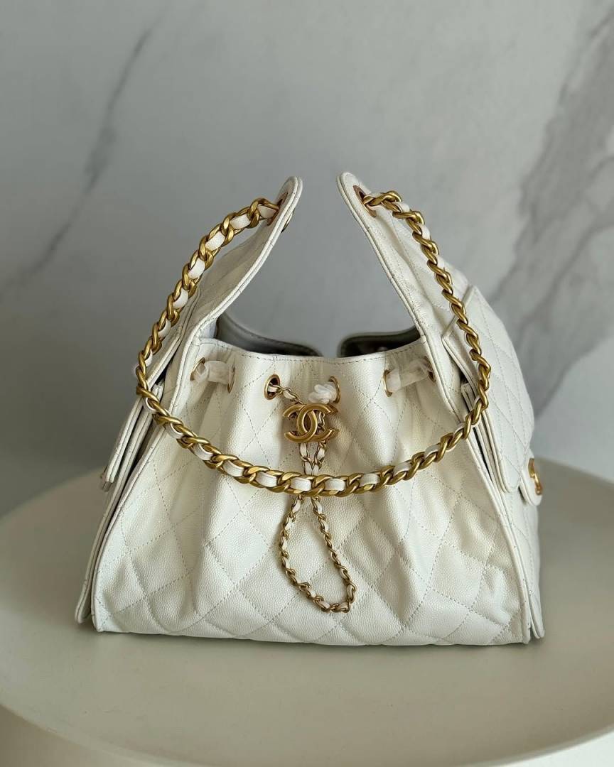 Chennel_25_Medium_White_ShoulderBag_With_OriginalPacking_Highend_NoReturn