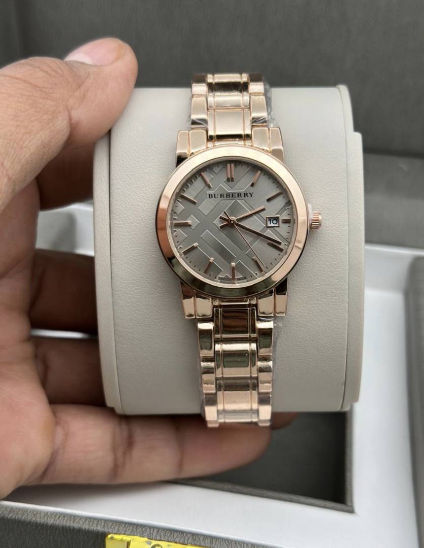 Burberr WATCH 242