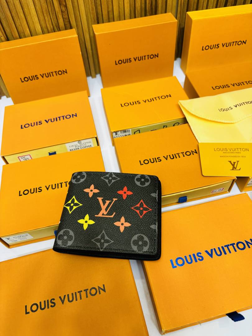 152 LV LOIUS VUTTON PREMIUM QUALITY WALLET