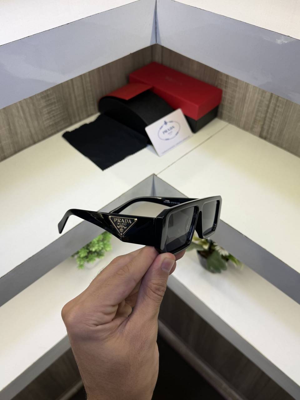 Pradda 132 Sunglass