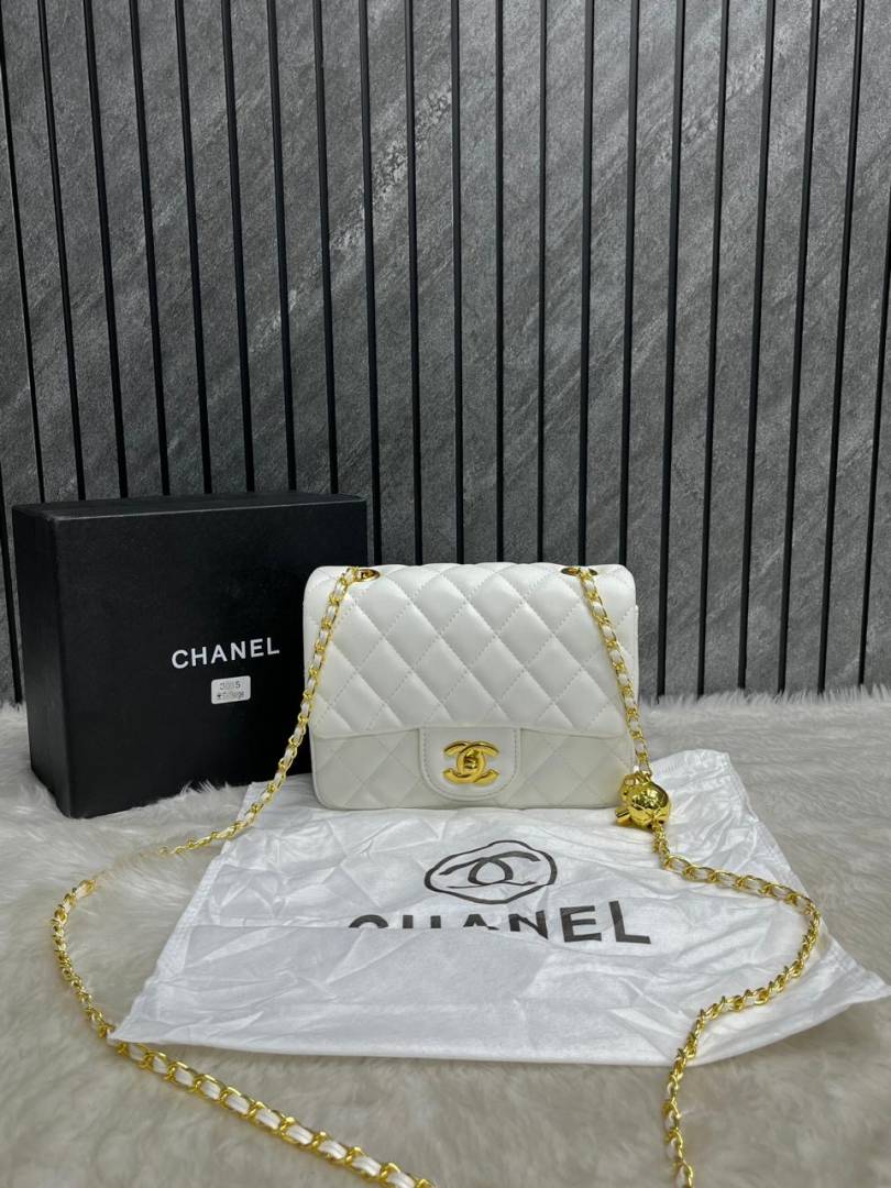 Chennel_White_Mini_Flap_Crossbody_Bag_With_OriginalBox_DustCover