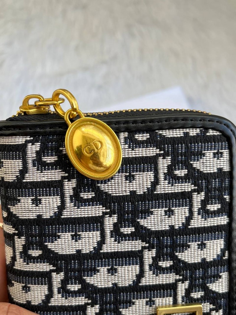 Diyor_85-1_Black_Zippy_Wallet_With_OriginalBox