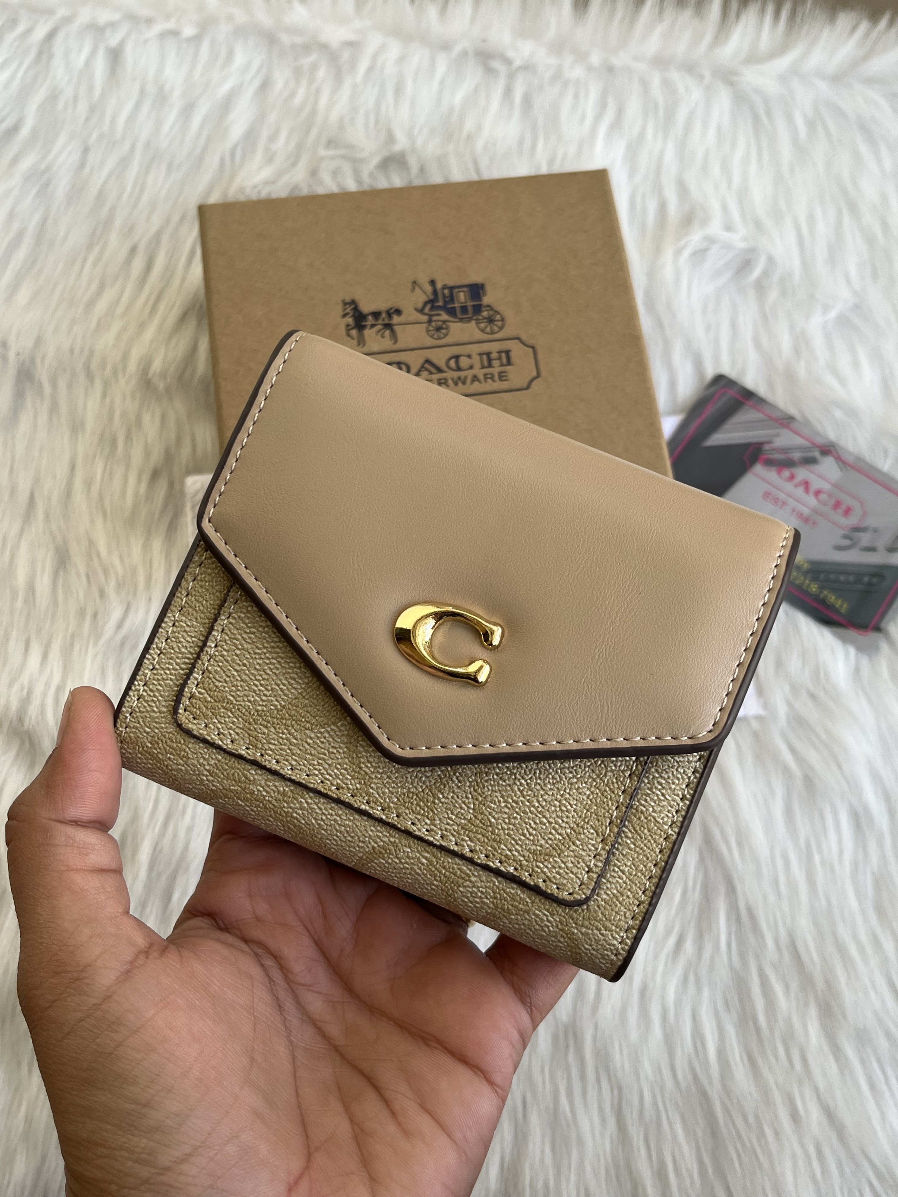Coatch_126_3_Fold_Wallet_With_OriginalBox_DustCover_Card
