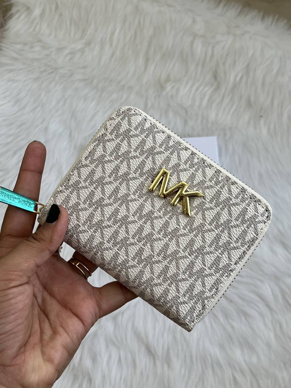 Guchi_109_GG_Marmont_Wallet_With_Box